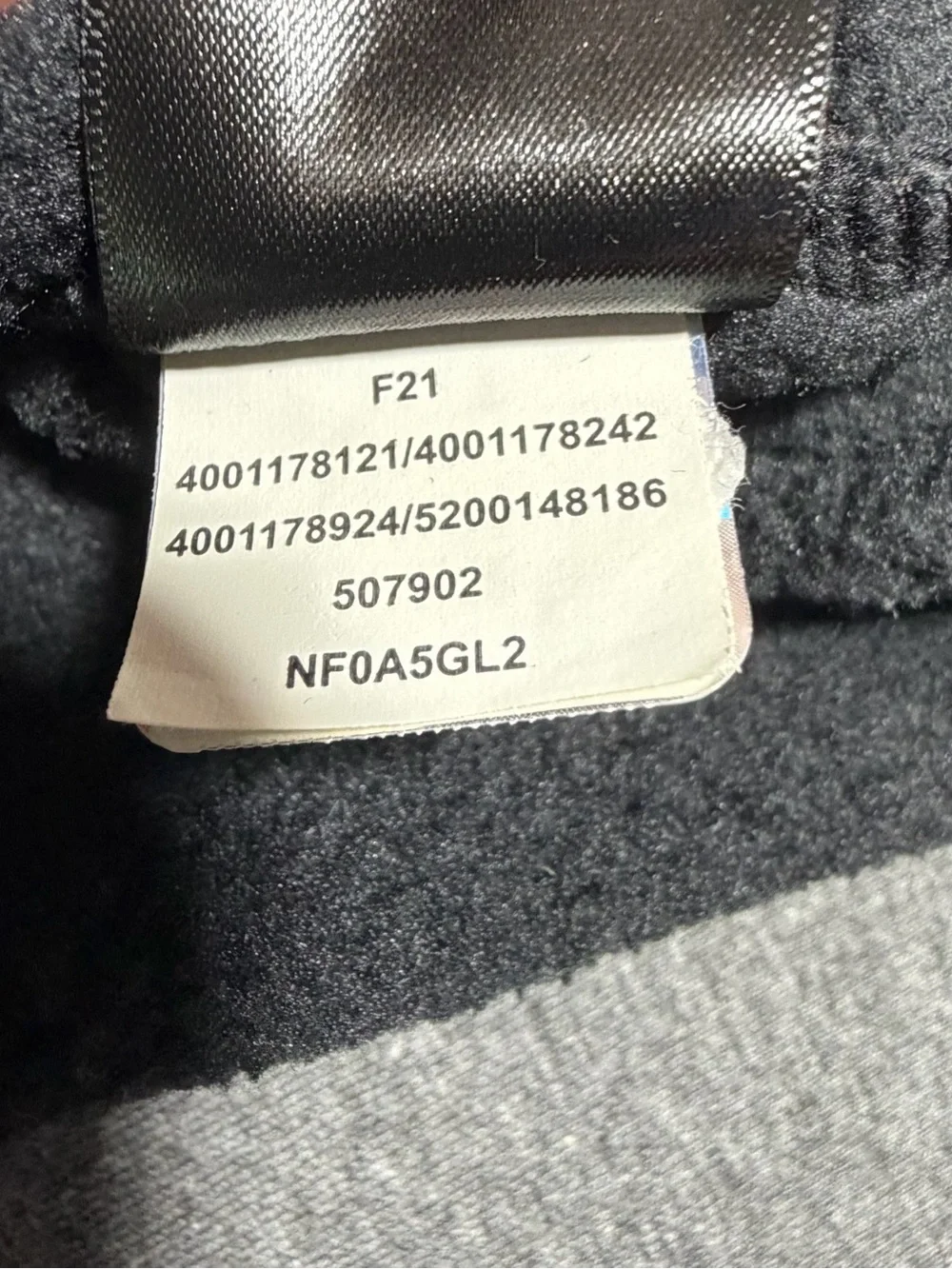 The North Face Men's Medium Black 1/4 Zip Fleece Pullover Sweatshirt